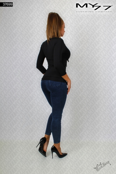 pr_37699_h_copy.jpg