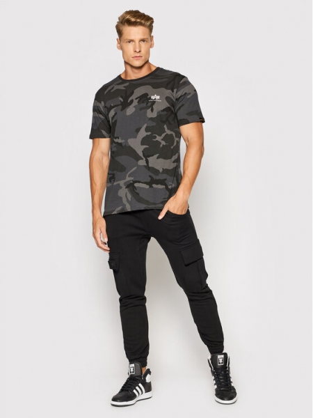 alpha-industries-polo-backprint-t-camo-128507c-fekete-regular-fit_(3).jpg