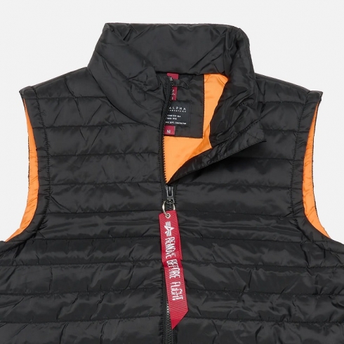 Alphaindustries-138122-03-Black_832.jpg